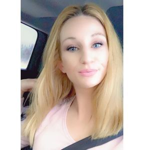 Meet your Posher, Caitlin